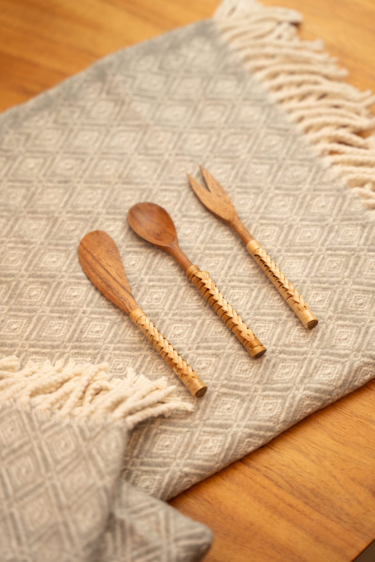 Conjunto talheres para queijo madeira 3 peças - foto 2